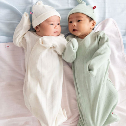 Magnetic Me Magnetic Gown & Hat Set