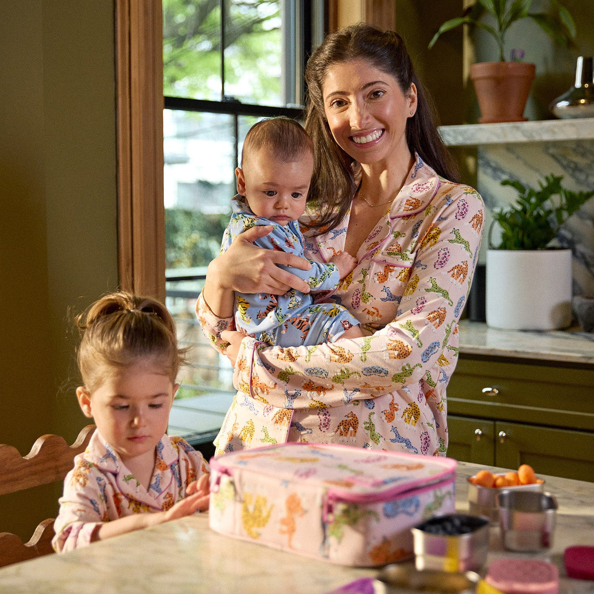 Magnetic Me Women's Magnetic Classic with a Twist PJ Set