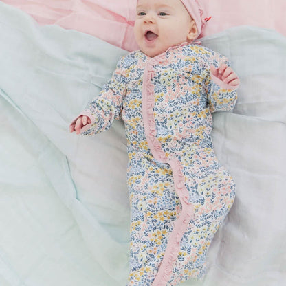Magnetic Me Magnetic Gown & Hat Set with Ruffle
