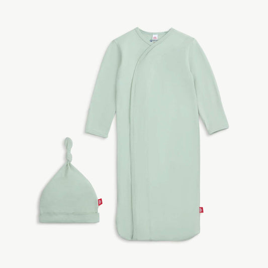 Magnetic Me Magnetic Gown & Hat Set