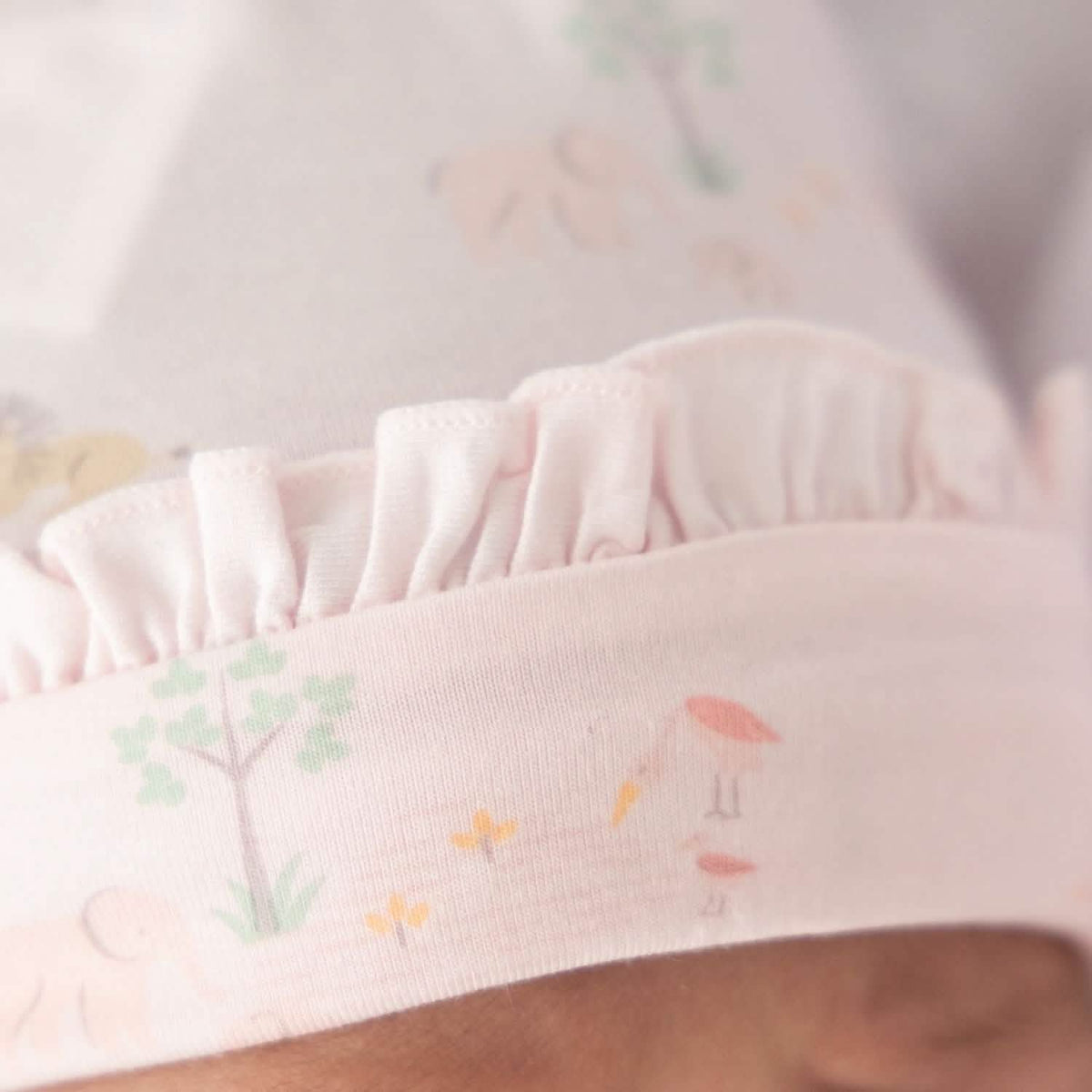 Magnetic Me Magnetic Gown & Hat Set with Ruffle